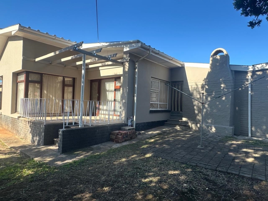 4 Bedroom Property for Sale in Bothasrus Eastern Cape